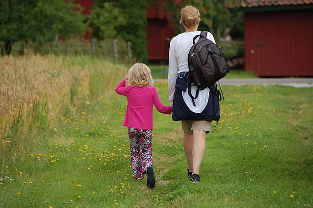 58772_1556683324427_3849409_n